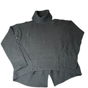 Romeo + Juliet Couture size Small gray turtleneck sweater longer in back